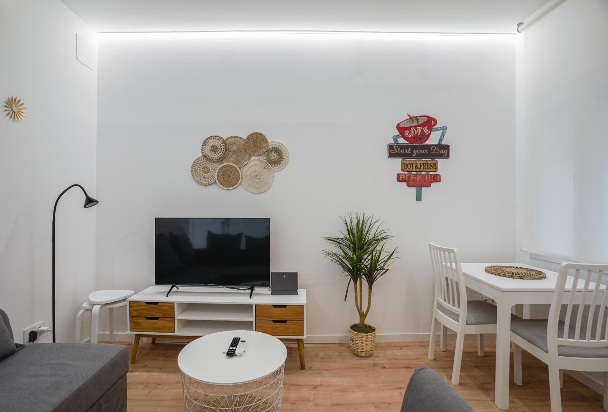 Cozy And Modern-1Bedroom 1Bathroom-Delicias Madrid Bagian luar foto